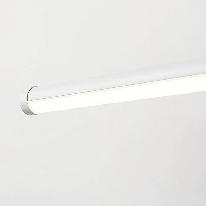 Moderne LED-Wandleuchte, weiß, minimalistisch, energiesparend, für Innenbeleuchtung.
