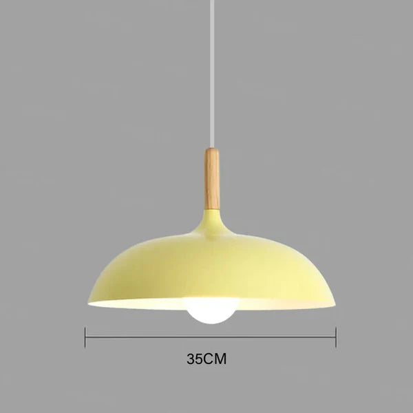 Gelbe Pendelleuchte, 35 cm, skandinavisches Design, Holzdetail, moderne Innenbeleuchtung.