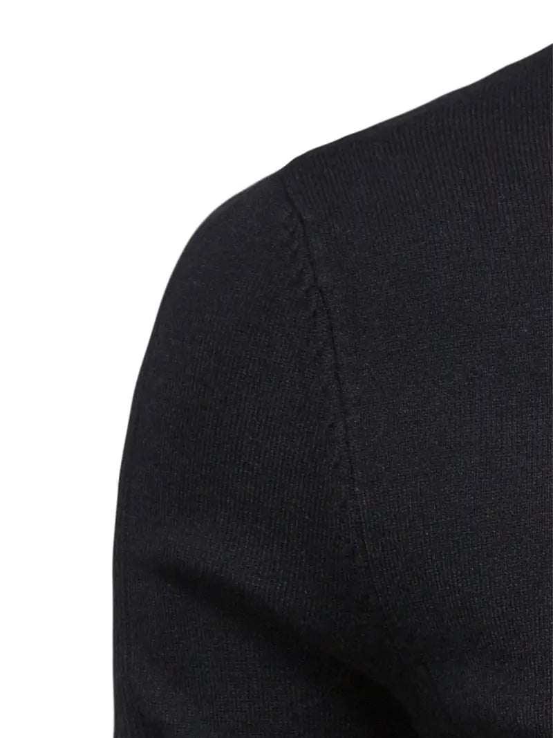 Schwarzer Baumwollpullover, Nahaufnahme, weiches Material, modisch, bequem, hochwertig.