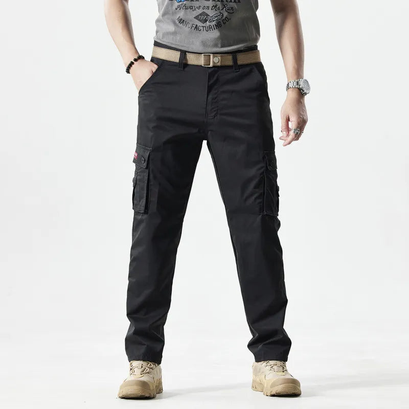 Schwarze Herren-Cargohose, Baumwolle, Taschen, Outdoor, Freizeitmode, robust, bequem.