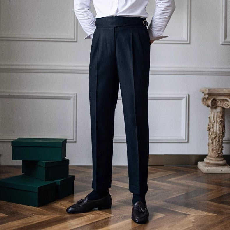 Elegante schwarze Anzughose für Herren, klassischer Stil, hochwertige Verarbeitung.