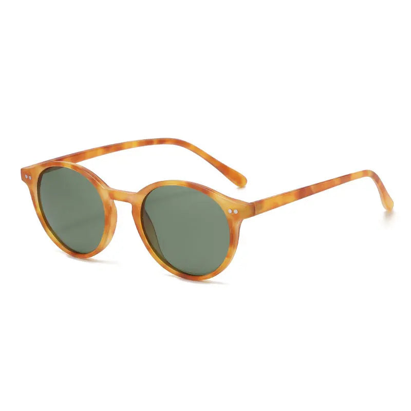 Runde Sonnenbrille, braunes Gestell, grüne Gläser, modisch, Unisex, UV-Schutz.
