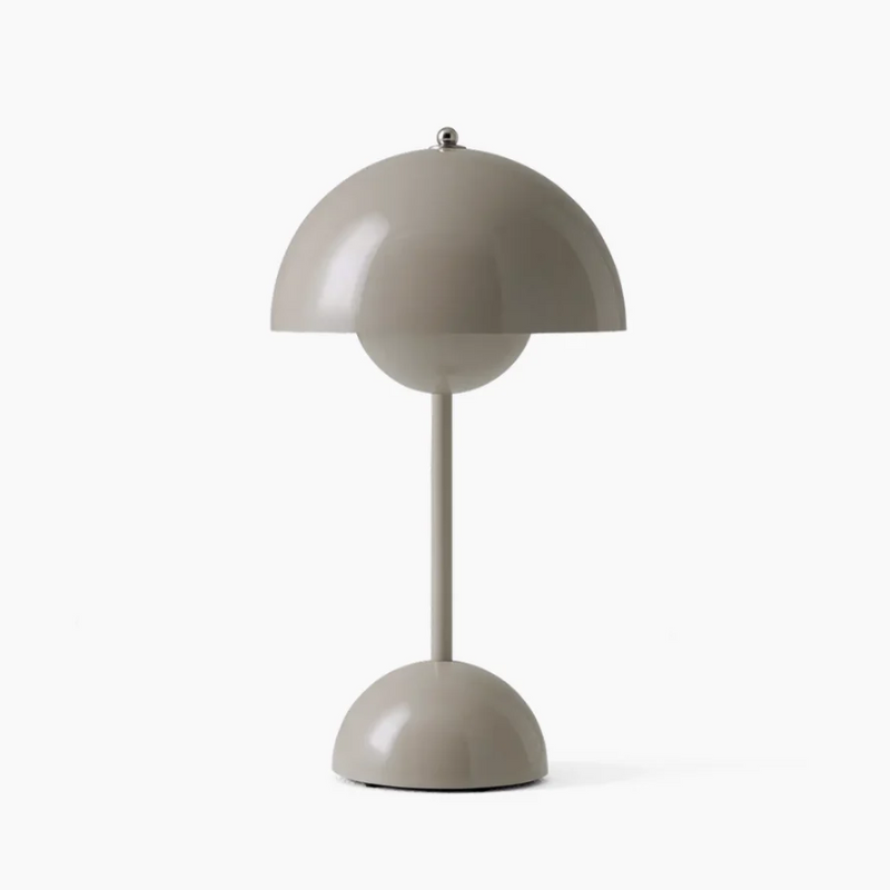 Beige Tischlampe aus Metall, modernes Design, Pilzform, skandinavischer Stil, Wohnkultur.