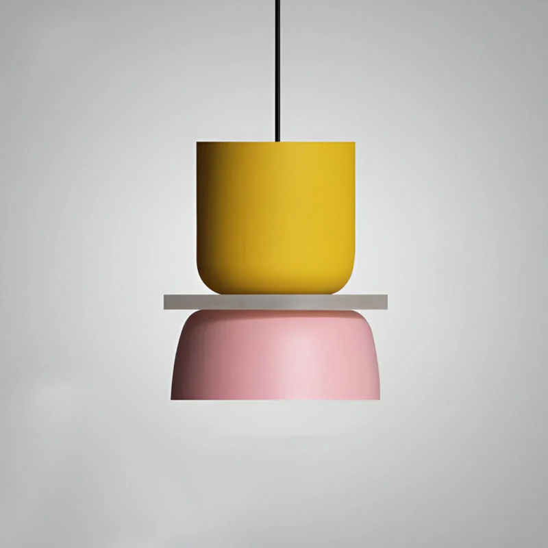 Gelbe und rosa moderne Hängelampe, minimalistisches Design, Inneneinrichtung, skandinavischer Stil.
