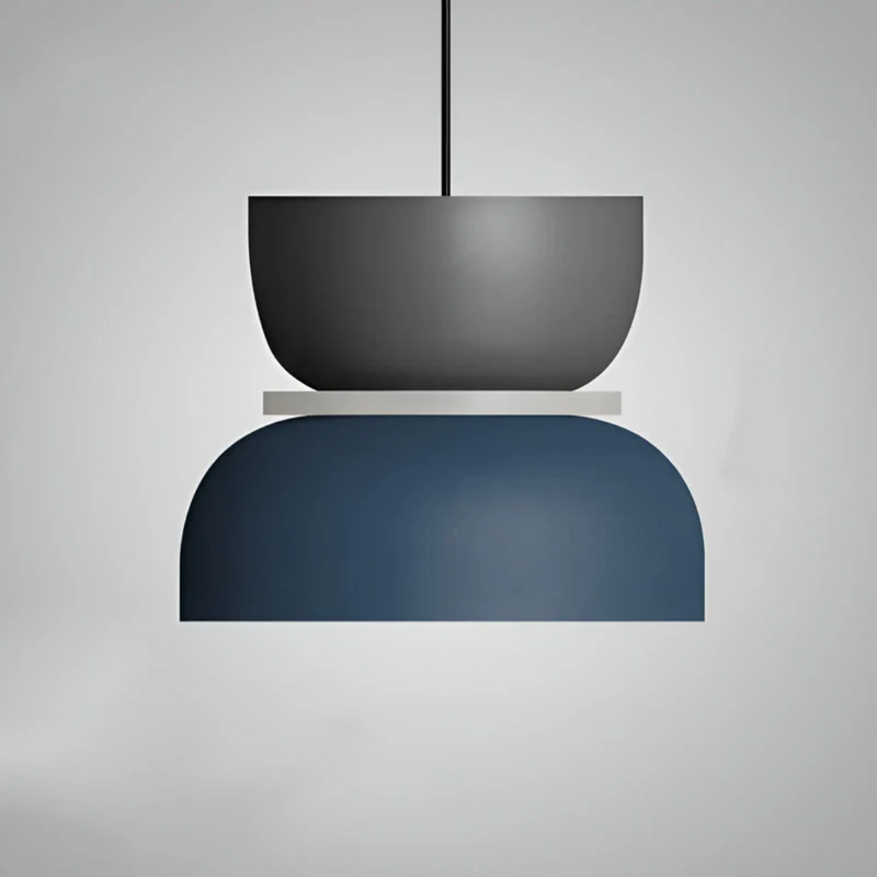 Moderne schwarze und blaue Pendelleuchte, Metall, minimalistisches Design, Innenbeleuchtung.