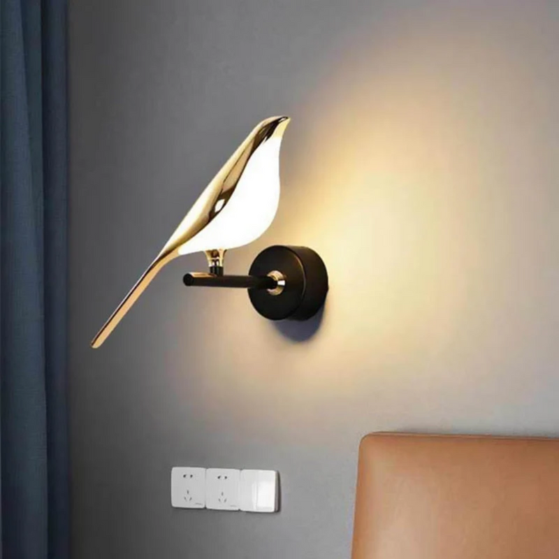 Goldene Vogel-Wandleuchte, modernes Design, LED-Beleuchtung, Schlafzimmer-Dekoration.