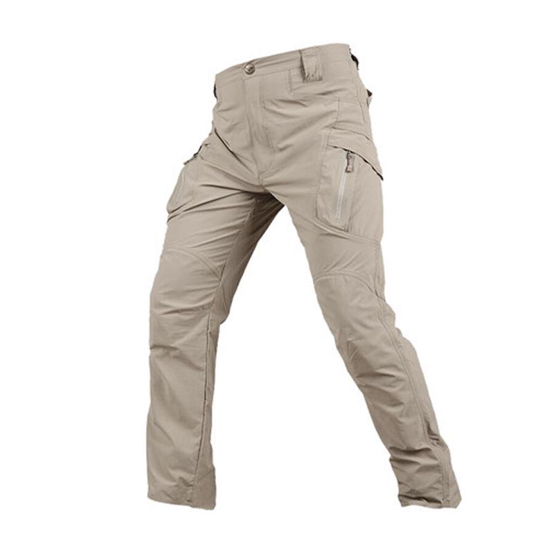 Beige taktische Hose, Herren, Outdoor, wasserabweisend, mit Taschen, langlebig, bequem.