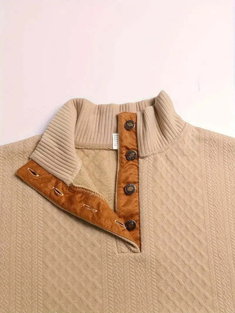 Beige Outdoor-Strickpullover mit Knöpfen und Patches, Herrenmode, warm, stilvoll.