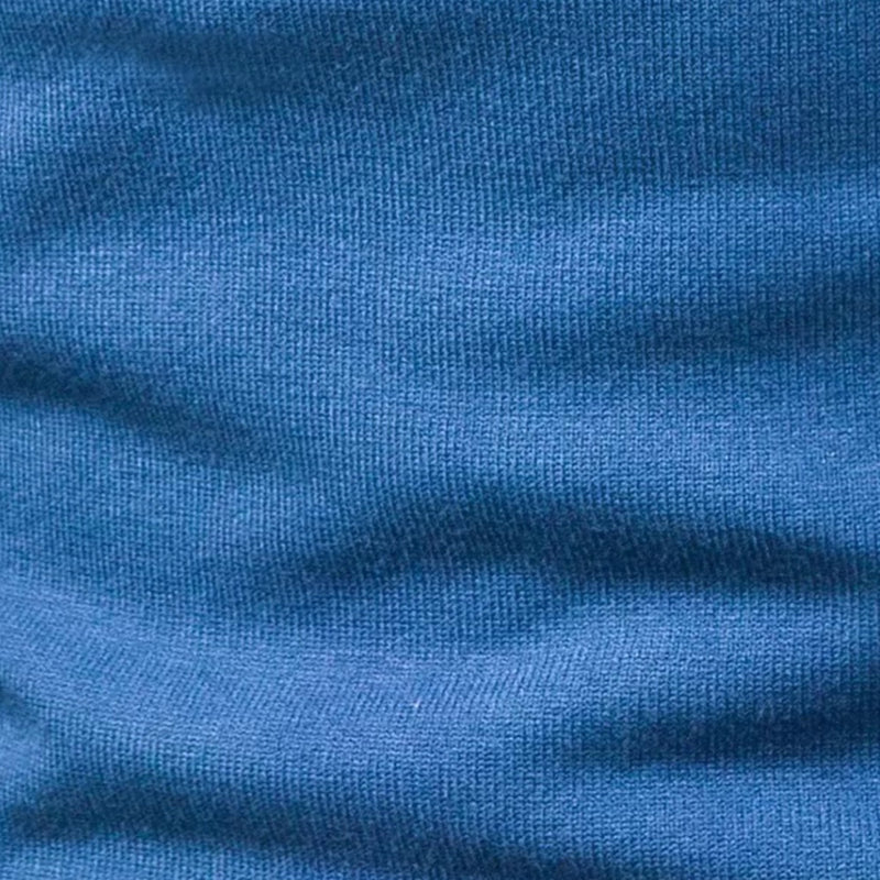 Blauer Baumwollstoff, Nahaufnahme, Textur, weiches Material, Bekleidungsstoff, Hintergrund.
