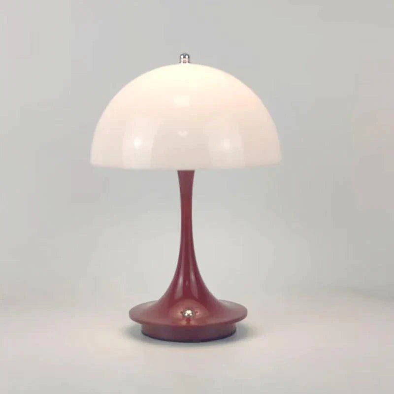 Weiße Blütenknospenlampe mit braunem Sockel, modernes Design, Tischleuchte, Inneneinrichtung.