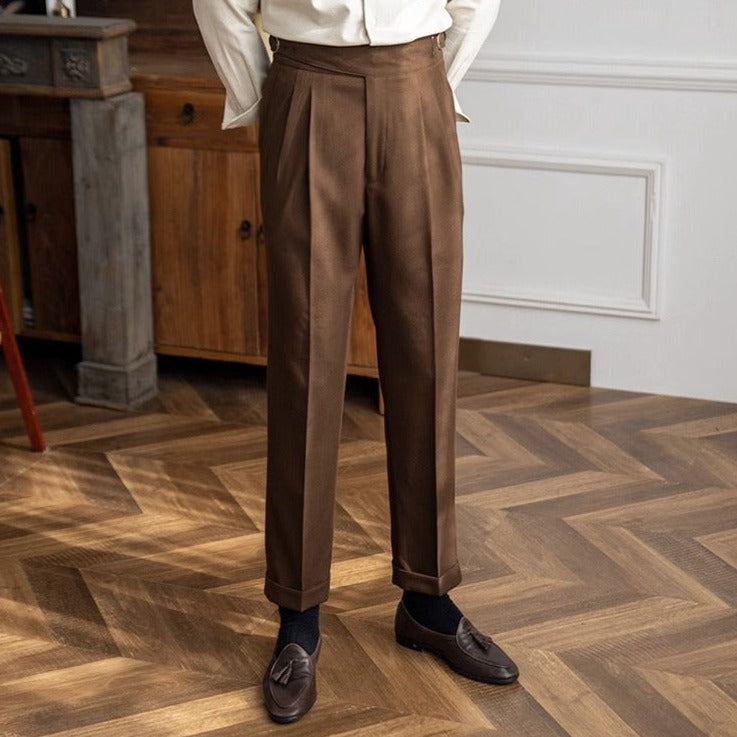 Braune Herrenanzughose, elegant, aus Wolle, mit Bundfalten, ideal für formelle Anlässe.