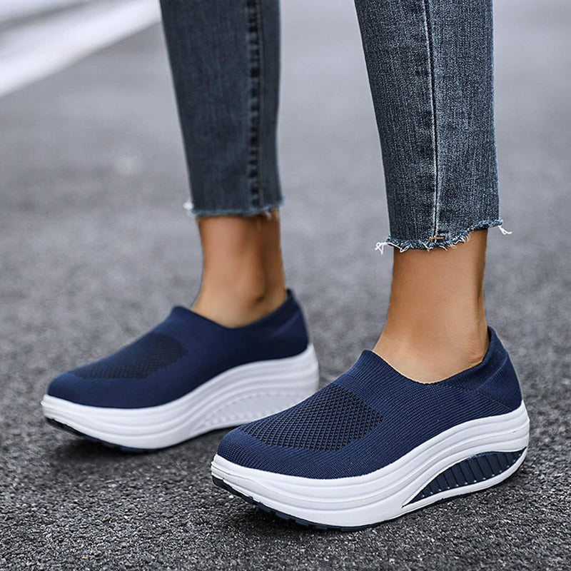 Damen Sneaker Blau, atmungsaktiv, rutschfest, Plateau-Sohle, bequeme Freizeitschuhe.