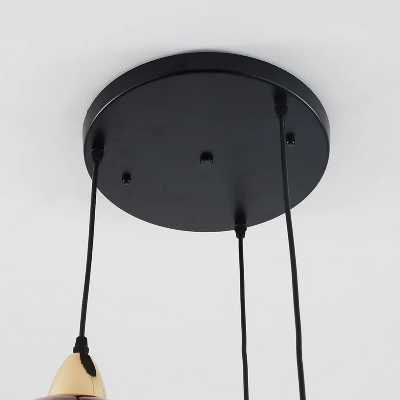 Schwarze Deckenrosette für Pendelleuchte, modernes Design, Metall, drei Kabelanschlüsse.