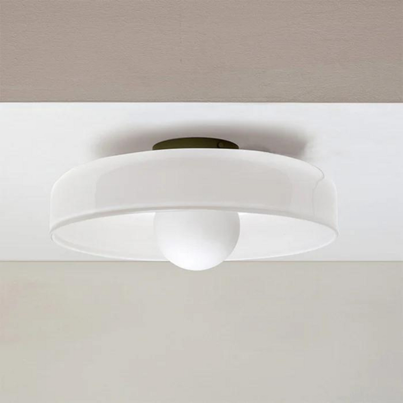 Moderne Deckenleuchte, weiß, rund, Glas, minimalistisches Design, Innenbeleuchtung.