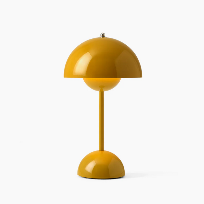 Gelbe Tischlampe aus Metall, modernes Design, halbkugelförmiger Schirm, Inneneinrichtung.