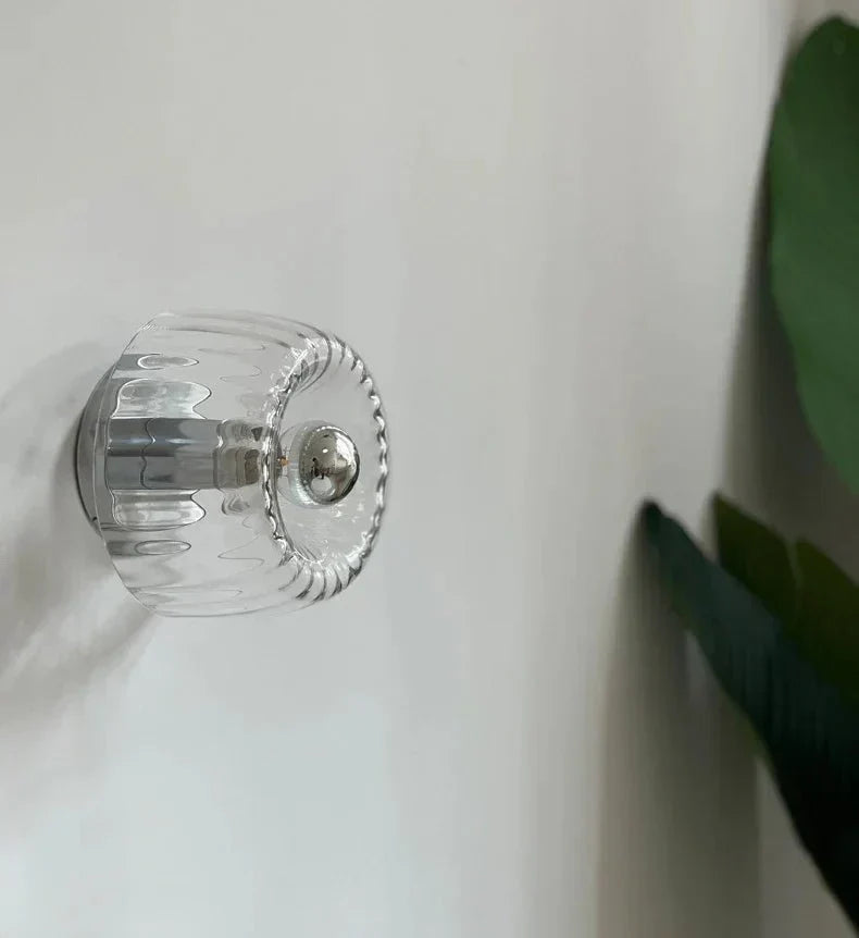 Klarglas-Türknauf, geriffelt, rund, modernes Design, Wandmontage, Innenarchitektur.