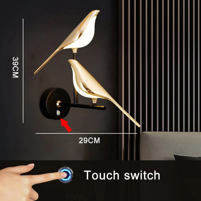 Goldene Vogel-Wandleuchte mit Touch-Schalter, modernes Design, 39cm hoch, 29cm breit.