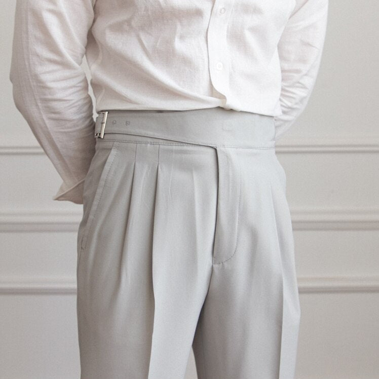 Elegante graue Anzughose für Herren, hohe Taille, aus Baumwolle, klassischer Stil.