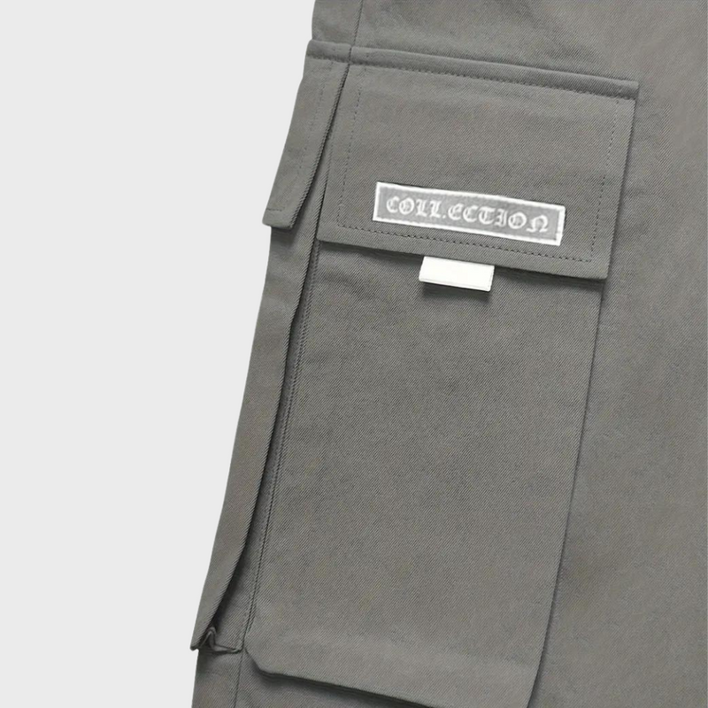 Graue Cargohose mit Taschen, Baumwolle, Herrenmode, urbaner Stil, funktional, robust.