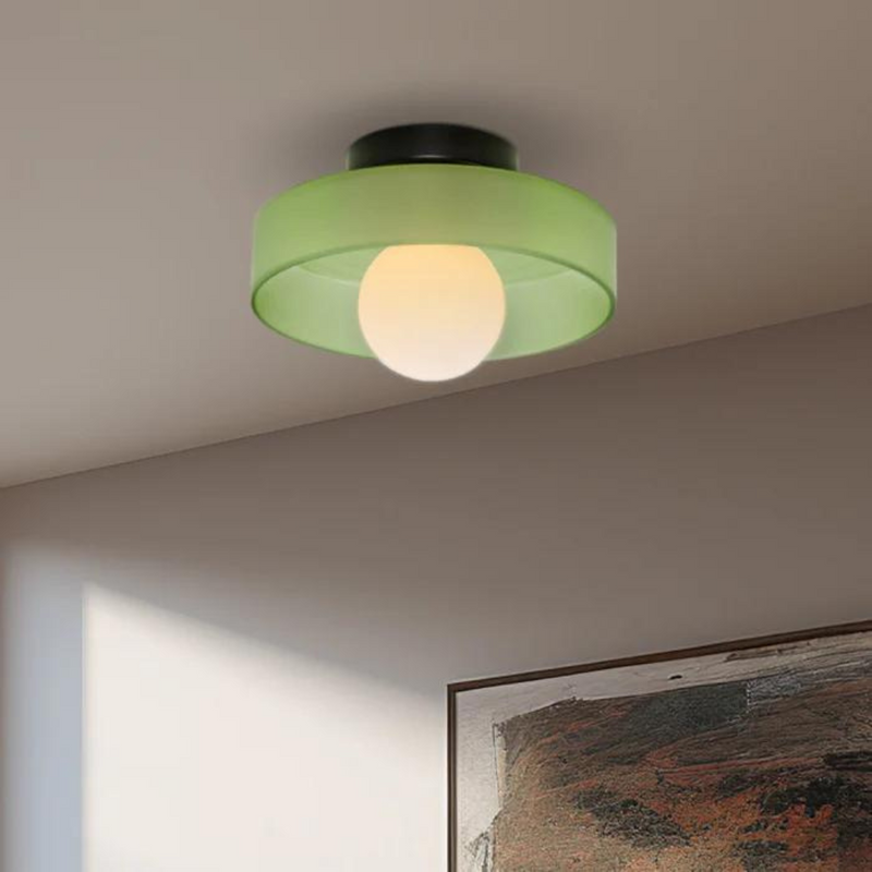 Grüne Deckenleuchte mit rundem Schirm, modernes Design, Innenbeleuchtung, energiesparend.