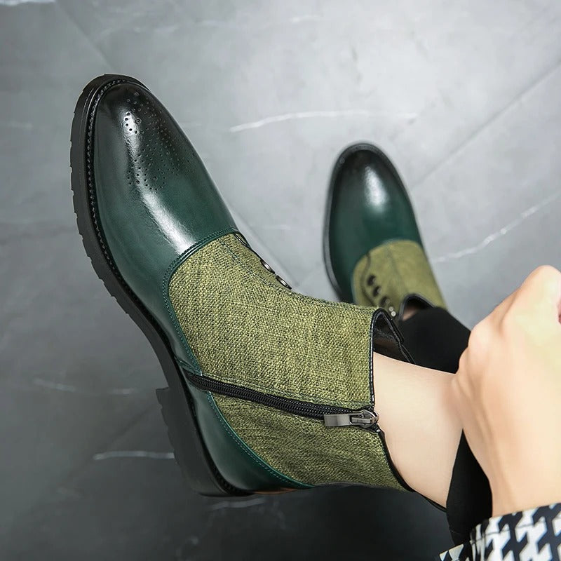Grüne Herrenstiefel aus Leder und Stoff mit Reißverschluss, elegantes Design, modische Schuhe.