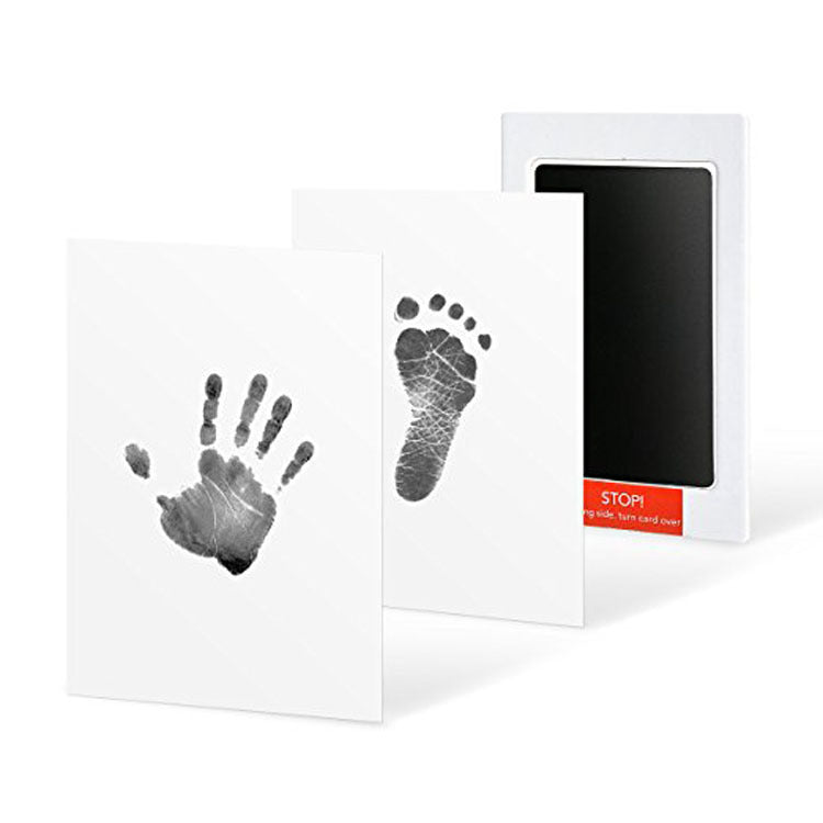 Umweltfreundliches Baby Hand- und Fußabdruck-Set, ungiftig, Neugeborenen-Souvenir, weiß.