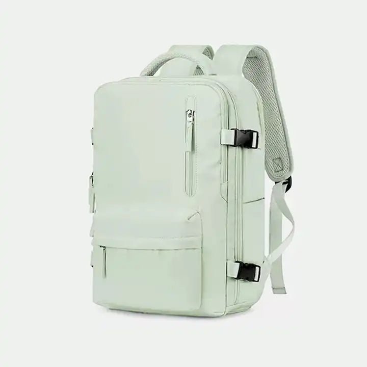 Hellgrauer Rucksack, rechteckig, mit mehreren Fächern und verstellbaren Trägern.