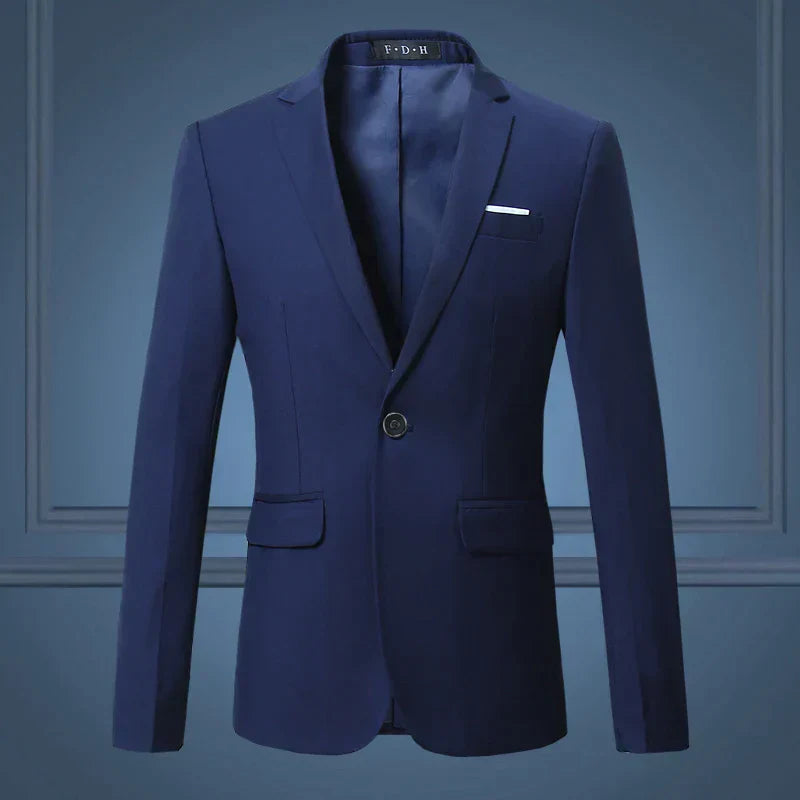 Dunkelblauer Herrenanzug, Slim Fit, einreihig, Business-Casual, hochwertig, modisch.