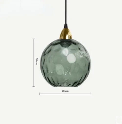 Grüne Glas-Pendelleuchte, kugelförmig, 20 cm Durchmesser, modernes Design, goldene Fassung.