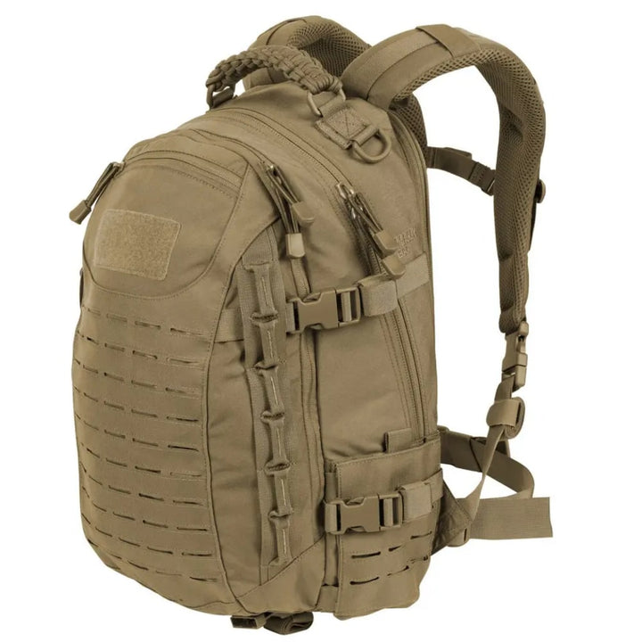Taktischer Rucksack, beige, mit MOLLE-System, ideal für Outdoor-Aktivitäten und Wandern.