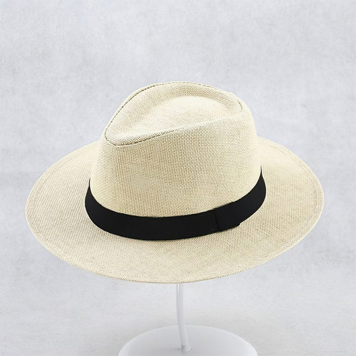 Heller Panama-Hut aus Stroh mit schwarzem Band, stilvoller Sommerhut für Herren und Damen.