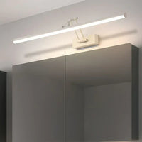 Moderne LED-Bilderleuchte, weiß, minimalistisch, Wandmontage, energiesparend, Innenbeleuchtung.