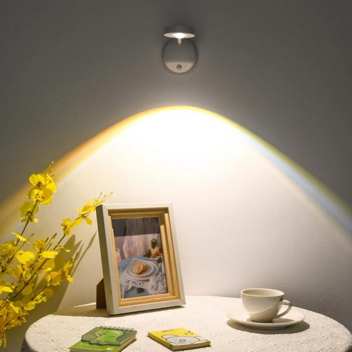 LED-Wandleuchte mit Bewegungsmelder, warmweißes Licht, modernes Design, energiesparend.