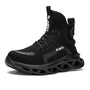 Schwarzer Sneaker mit Mesh-Obermaterial, hoher Sohle, sportlich, modisch, Herren-Sportschuh.