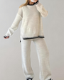 Zweiteiliges Damen-Set, cremefarben, stilvoll, nachhaltig, ideal für Alltag und Freizeit.