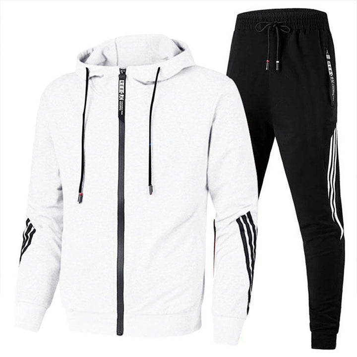 Weißer Hoodie und schwarze Jogginghose, Sportanzug, Herrenmode, Freizeitkleidung, Baumwolle.