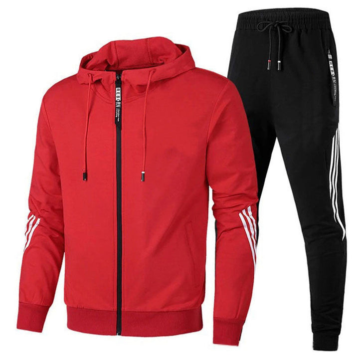 Roter Herren-Trainingsanzug mit Kapuzenjacke und schwarzen Jogginghosen, Sportbekleidung.