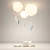 Drei weiße Bärenlampen mit Ballons, moderne LED-Deckenleuchte, minimalistisch, Kinderzimmer.