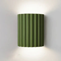 Grüne Wandleuchte aus Metall, geripptes Design, moderne Innenbeleuchtung, energiesparend.