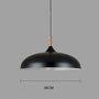Schwarze Pendelleuchte, Metall, 35 cm Durchmesser, modernes Design, Holzdetail, Innenbeleuchtung.