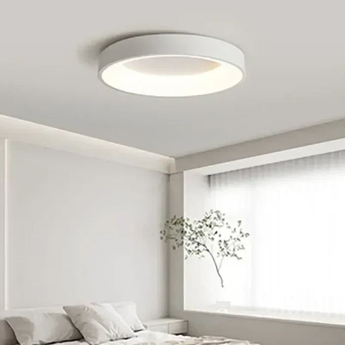 Moderne runde LED-Deckenleuchte, weiß, energiesparend, für Schlafzimmerbeleuchtung.