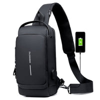 Schwarze Umhängetasche mit USB-Ladeanschluss, modisches Design, ideal für Reisen und Alltag.