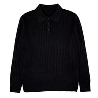 Schwarzer Strickpullover mit Kragen und Knopfleiste, Herrenmode, elegant, warm, klassisch.