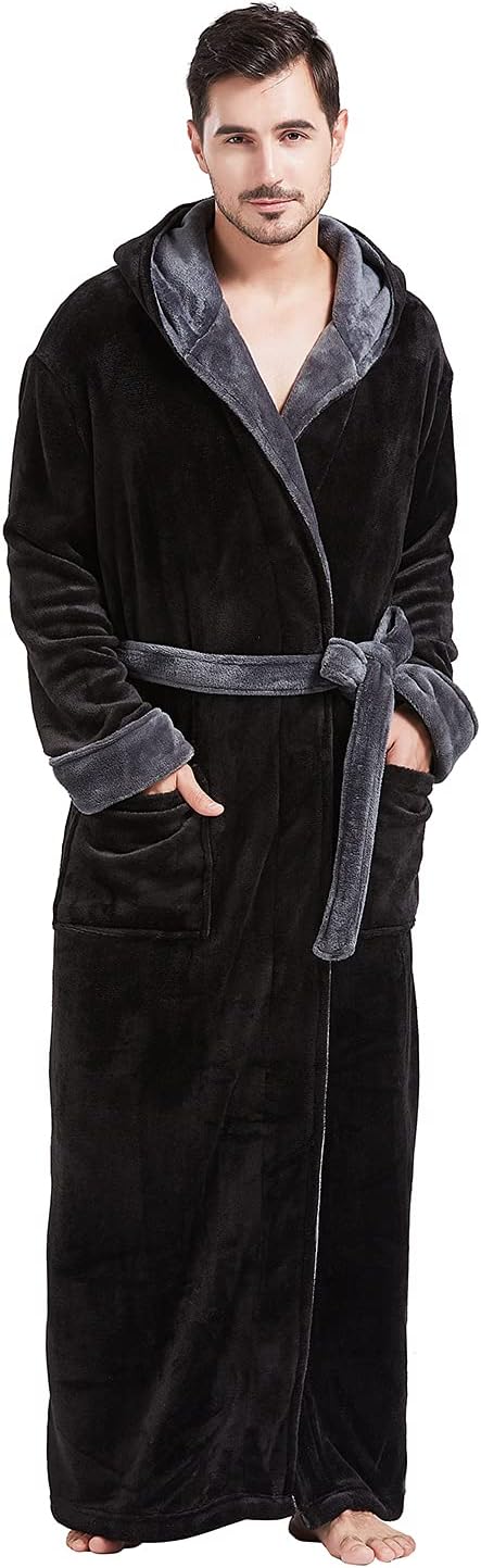 Schwarzer Herren-Bademantel mit Kapuze, Fleece, lang, warm, mit Gürtel und Taschen.