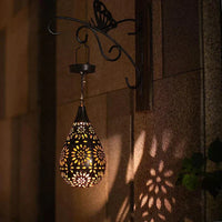 Wandleuchte mit Schmetterlingsdesign, tropfenförmig, Metall, warmes Licht, dekorativ, Außenbereich.