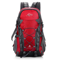 Roter Outdoor-Rucksack, Trekking, wasserdicht, mit Aufhängesystem, robust, für Wandern.