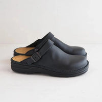 Schwarze Ledersandalen mit Riemen, ergonomisch, Unisex, bequem, rutschfest, modisch.