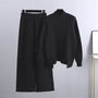 Schwarzer Strickpullover und Hose Set, Damenmode, Herbst-Winter, gemütlich, elegant.