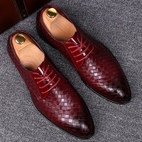 Elegante Herren Lederschuhe, rot kariert, Business Casual, spitze Form, Schnürung.