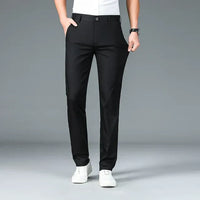 Elegante schwarze Herren-Businesshose aus Bambusfaser, ideal für Frühling und Sommer.
